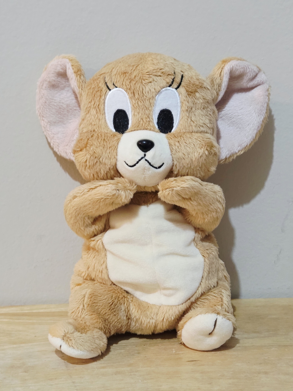 Tom & Jerry Super Soft Jerry 10" Plush Toy - Cuddly Weighted Mouse